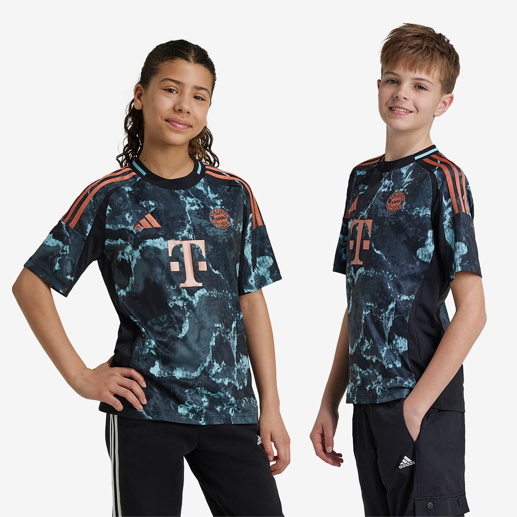 Conjunto Infantil Adidas Bayern de Munique 2024/25 II Torcedor-Veste a Paixão