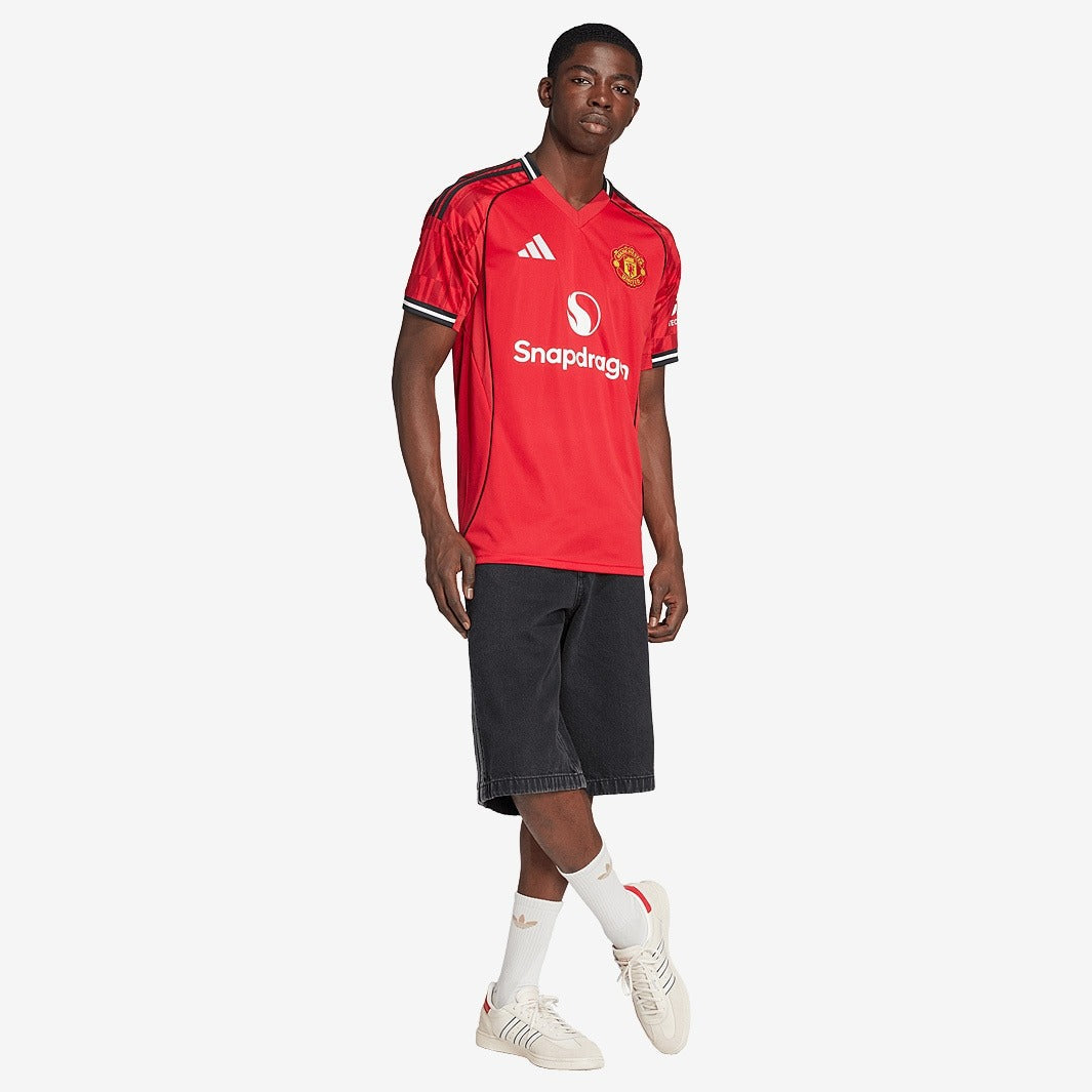 Camisa Adidas Manchester United 2025/26 I Torcedor-Veste a Paixão
