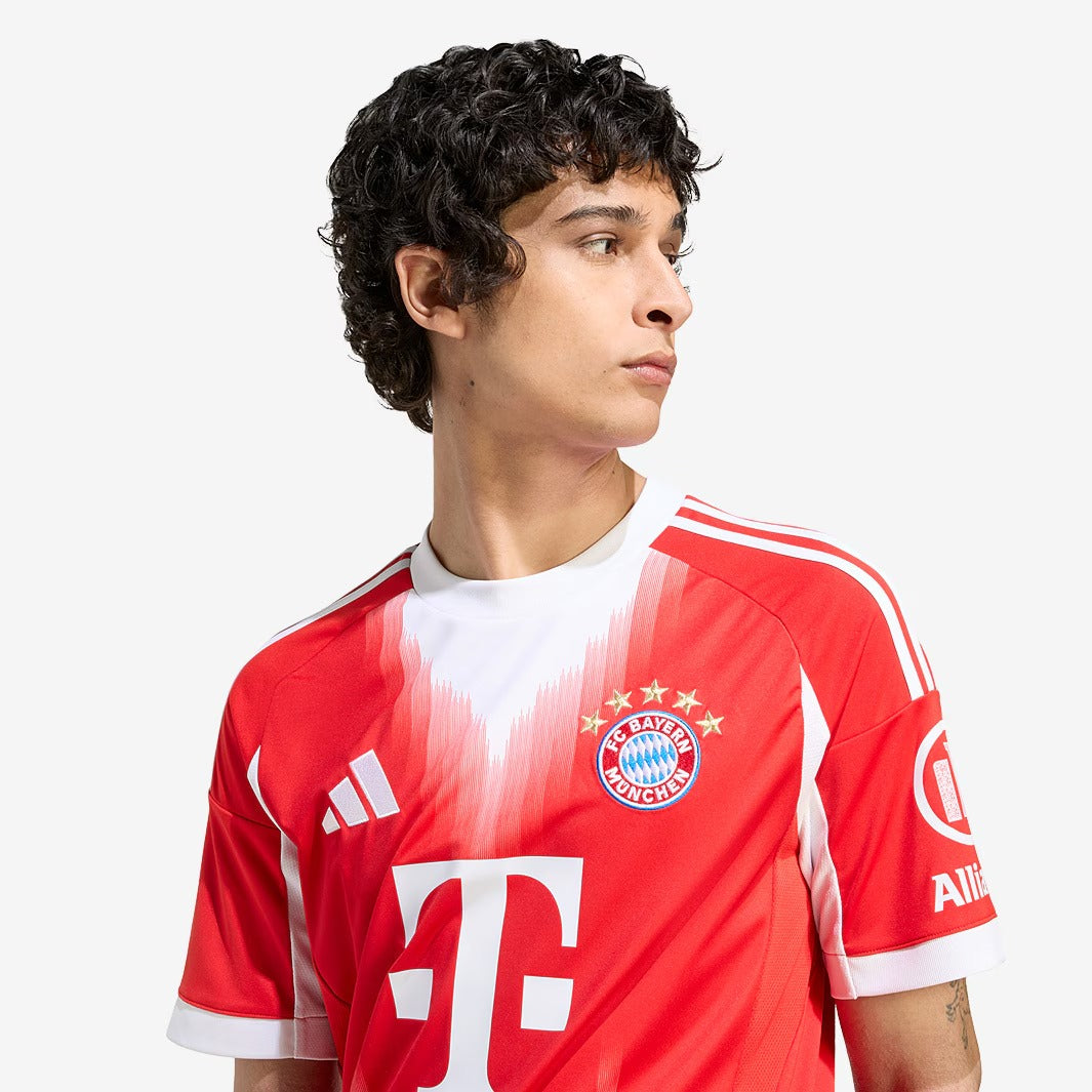 Camisa Adidas Bayern de Munique 2025/26 I Torcedor-Veste a Paixão