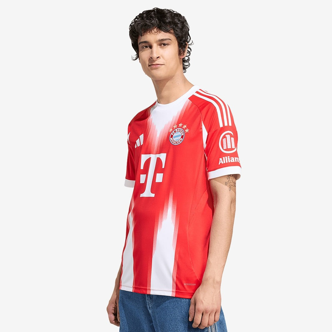 Camisa Adidas Bayern de Munique 2025/26 I Torcedor-Veste a Paixão