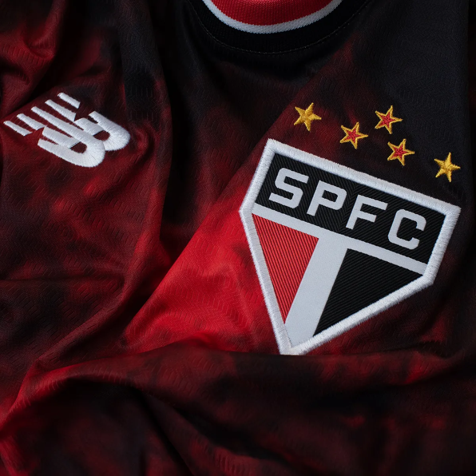 Camisa Feminina New Balance São Paulo 2024/25 III-Veste a Paixão