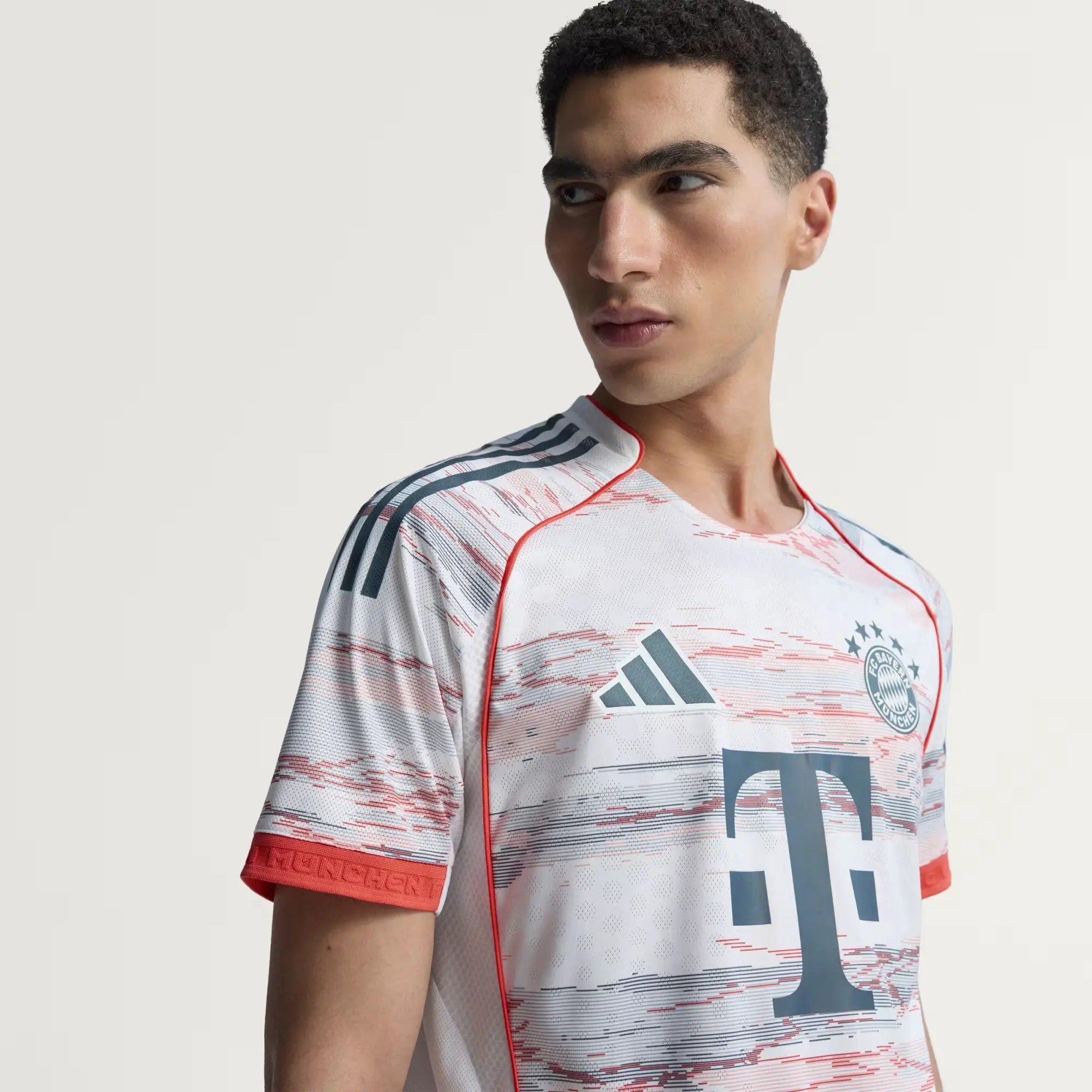 Camisa Adidas Bayern de Munique 2025/26 II Authentic-Veste a Paixão