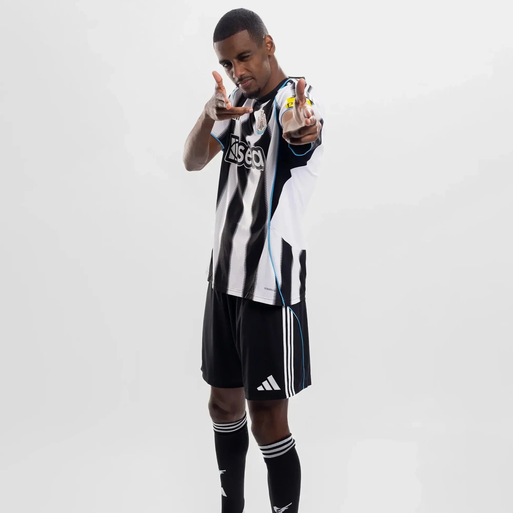 Camisa Adidas Newcastle 2025/26 I Torcedor-Veste a Paixão