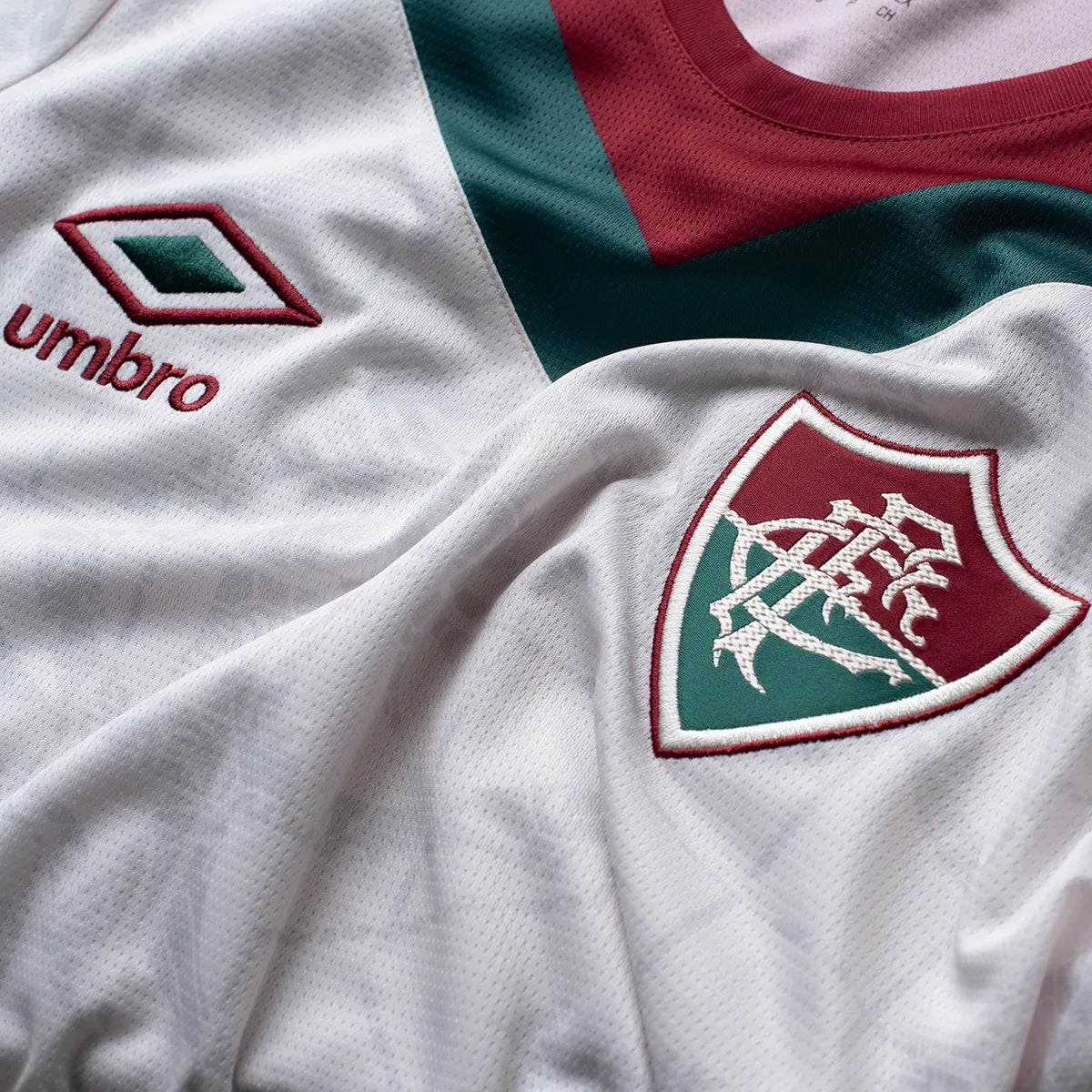 Camisa Feminina Umbro Fluminense 2024/25 III-Veste a Paixão